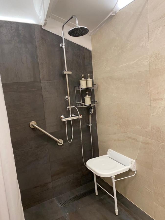 דירות בורג-מדאם Chez Helene 3 Etoiles, Labellise Disabled Pmr,Pour 4 Personnes Chiens Bienvenus-Pet Friendly מראה חיצוני תמונה